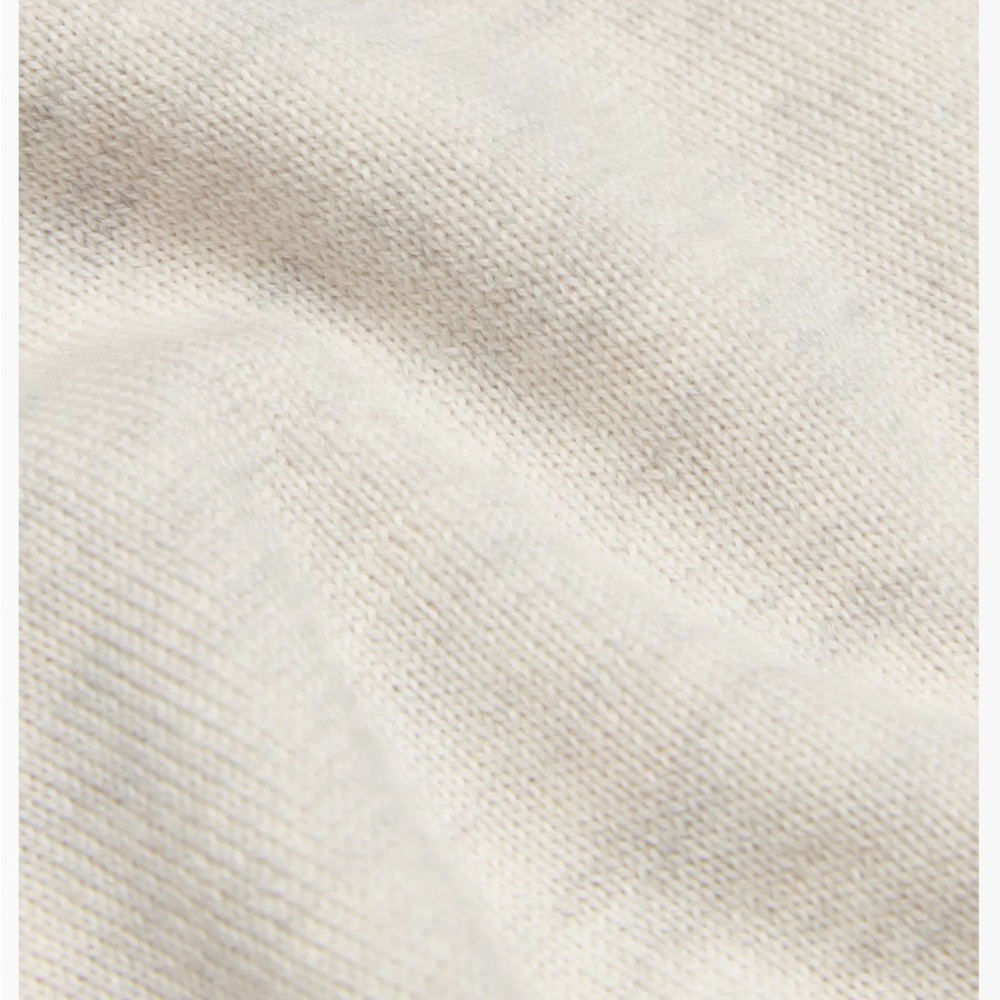Aritzia Babaton Orta Sweater Vest 100% merino wool size XS - Picture 6 of 12